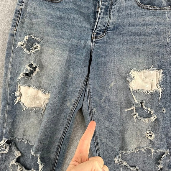 American Eagle Womens Jeans Tomgirl Distressed Button Fly Size 12 - Picture 6 of 13